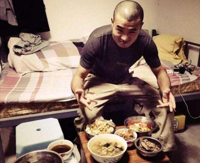 趣观历史|8年前，那个跑到中东地区当雇佣兵的白晓保，回国后现状如何？