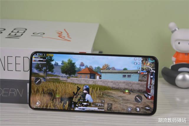 华为荣耀：击败华为、荣耀！一个月卖出超40万台，5G先锋成销量冠军！