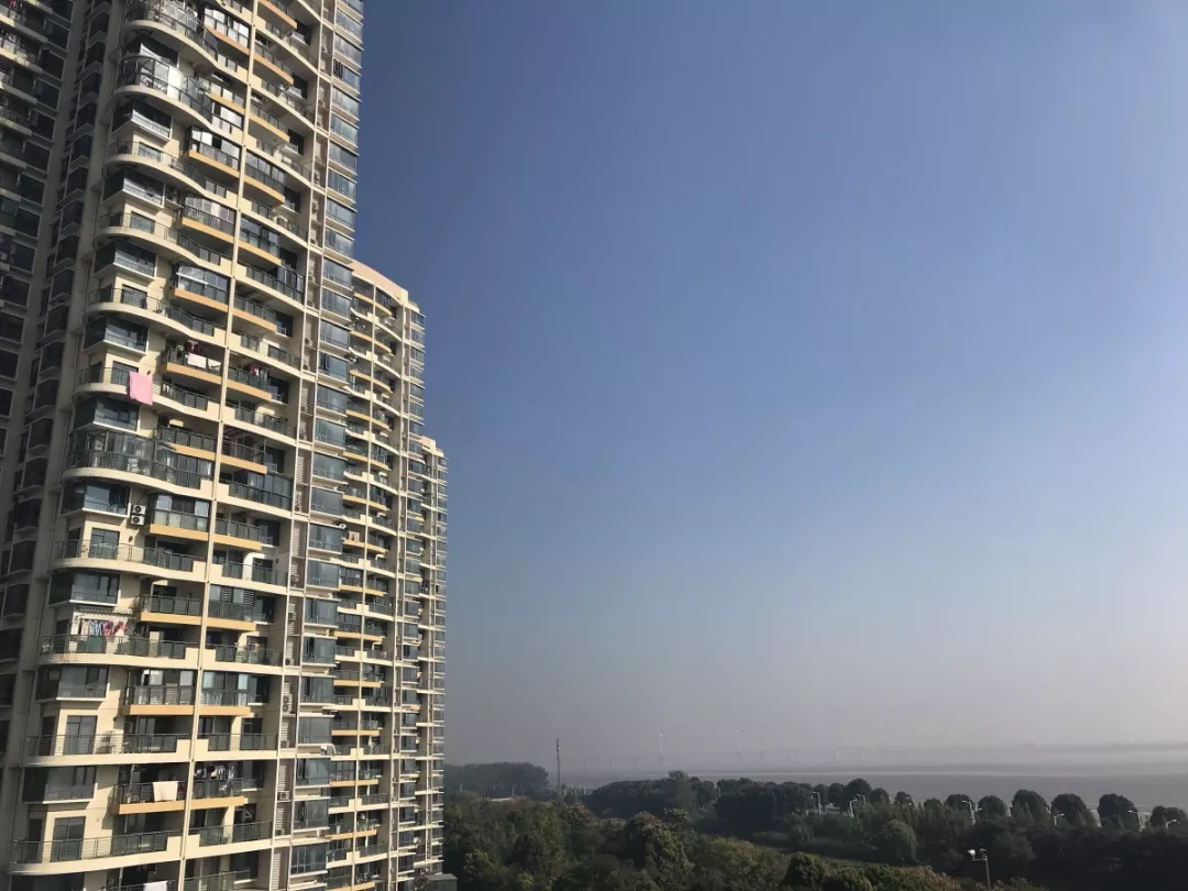 下沙沿江房价飙上4万+？破10万大关后，挂牌量滞涨！