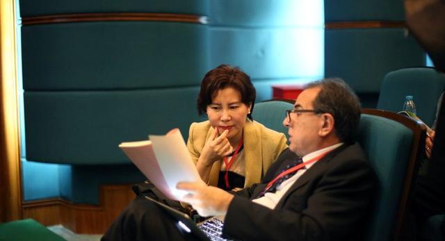 「科学家」她是中国科学院最美女院士，发表SCI论文300多篇，52岁仍美如少女