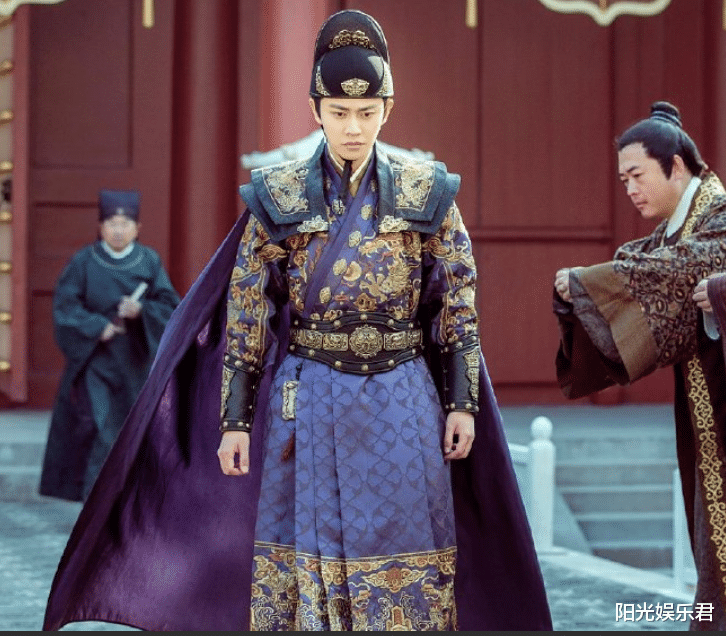 谢娜|任嘉伦又一甜宠剧官宣，这次出演霸道总裁，看到女主就姨母笑了！