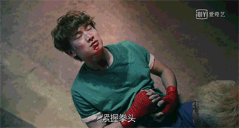 「最燃的拳头」最燃的拳头打开网络电影一片新天地！