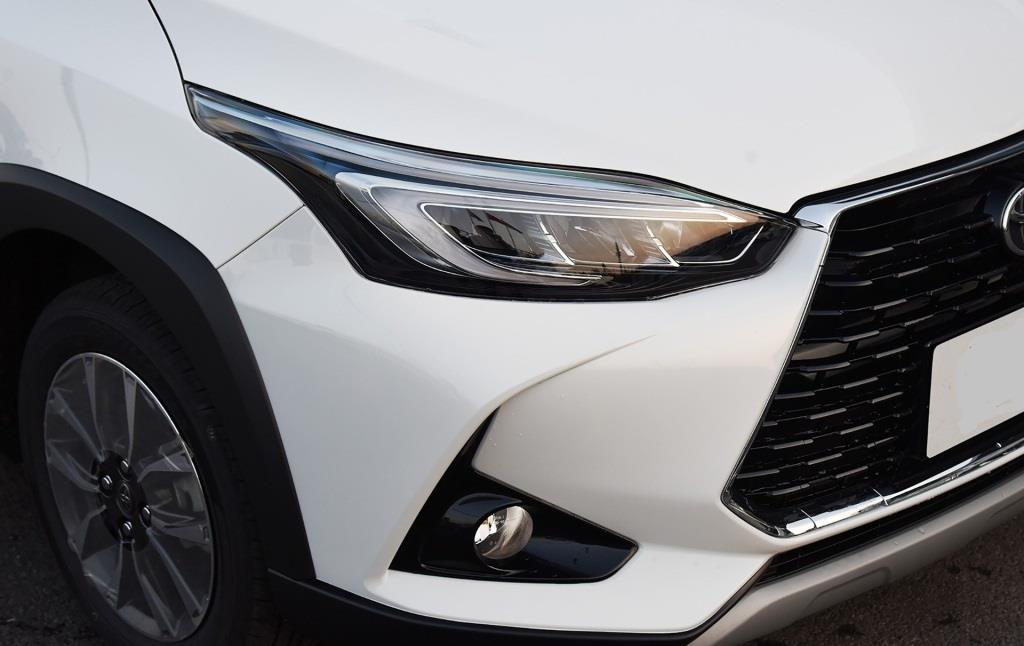 致炫|丰田又一“百姓神车”气质不输本田飞度，进口1.5L+CVT，仅9万起