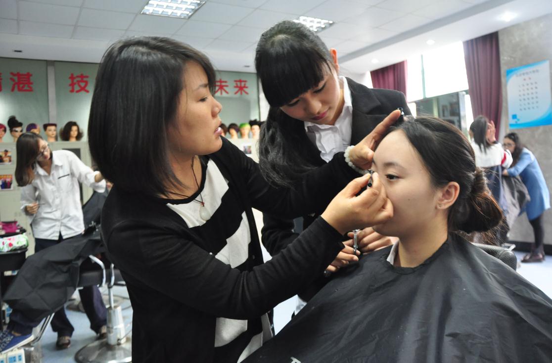 学前教育|大专女生：这6个专业相对比较适合，但不是每个都好就业