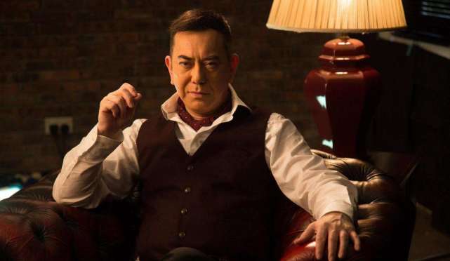 【黄秋生】黄秋生诋毁钟南山，被黄安再次怒怼：我本科是兽医，怼你是对症