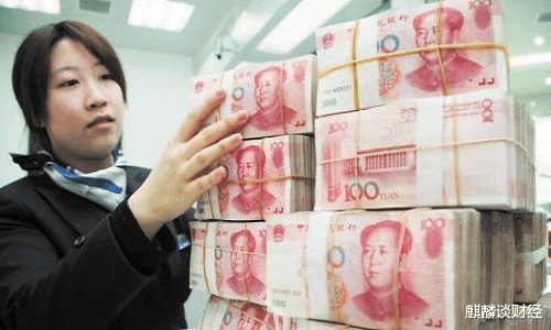 「利息」月入5000,想收入翻倍在银行存多少钱合适?银行员工:这个数就行