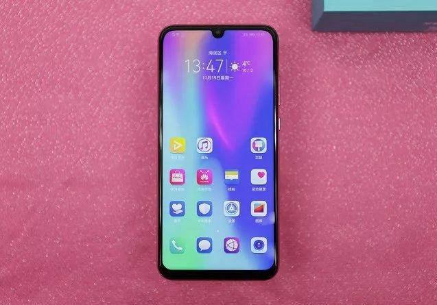 「华为荣耀」最良心的华为手机,OLED屏+三摄+20w快充,跌至999!