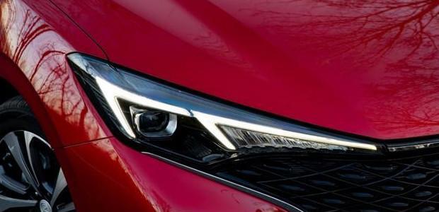 「长安逸动」谁说国产轿车不行？长安逸动PLUS不敌现代领动？