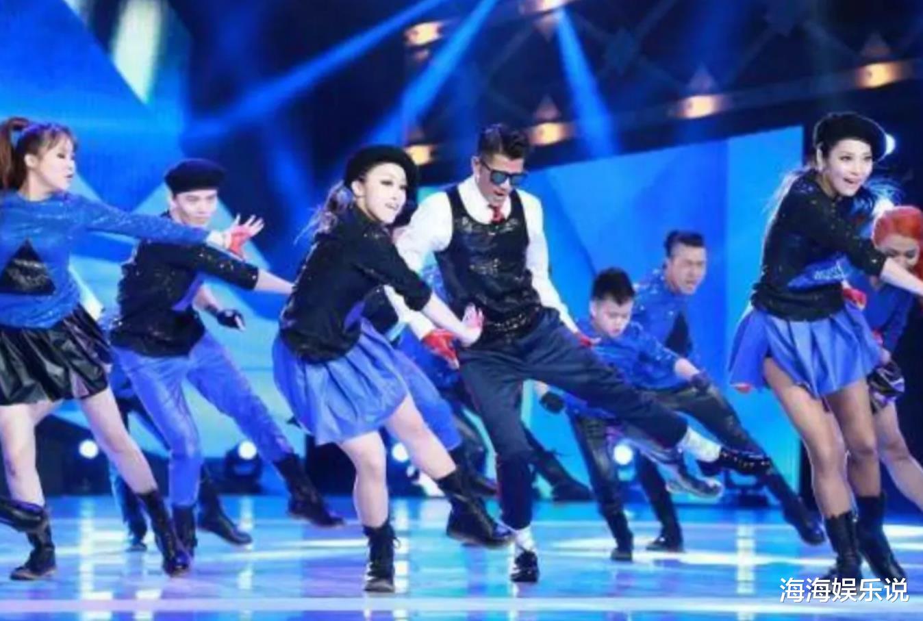 王一博|曾给巨星当过伴舞的五位明星，如今全都红到发紫，最后一位比当年的巨星都火