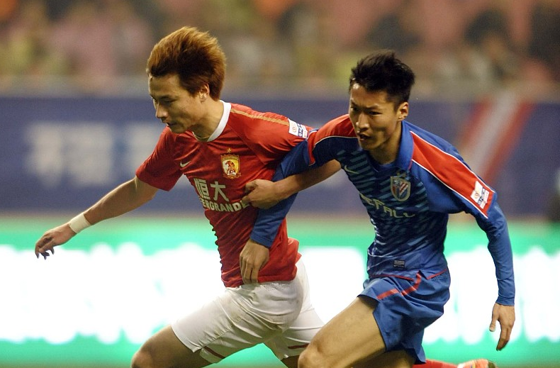 中超|8年207场，中超最朴实的队长完成冠军大满贯，首捧火神杯