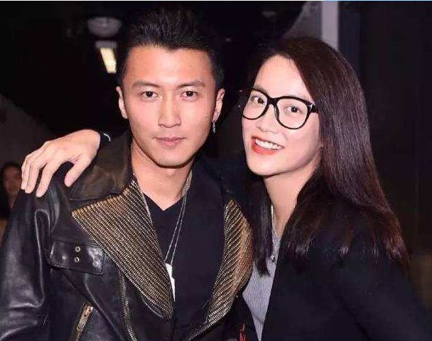 娱乐圈|她分手后才得知怀孕，为女儿戒20年烟瘾，今撑起娱乐圈半壁江山