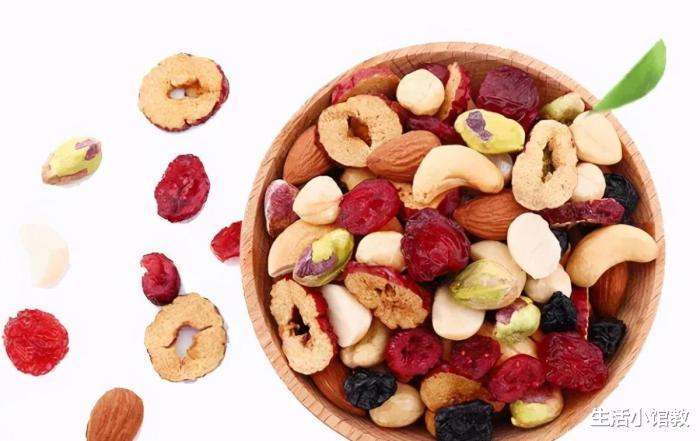 薇娅|和薇娅合作直播结束后，天猫坚果店老板哭了：7包只卖5元被百万网友薅羊毛