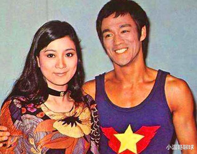 『向华强』向华强出钱养她40年，向太不但不吃醋，还唤对方一声“姐姐”