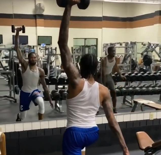 英格拉姆@私下特训！英格拉姆壮如杜兰特，球迷：周琦和他差不多！