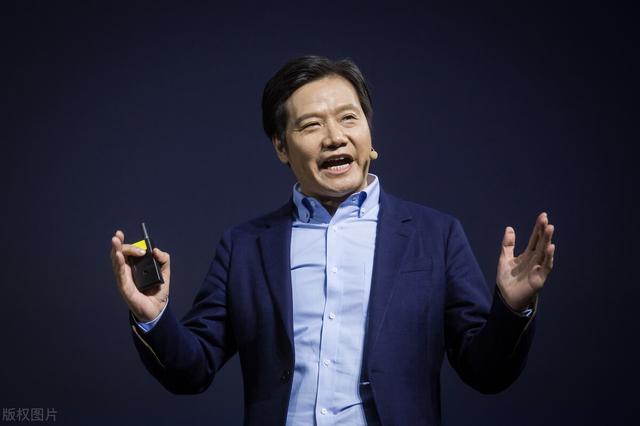 笔记本|雷总第二盘大棋终于实现了，手机重回1999，米粉这次满意吗？