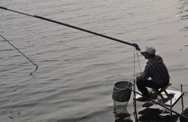 灵敏度|你是否真的会用“老头漂儿”？加粗尾浮漂到底会不会影响灵敏度？