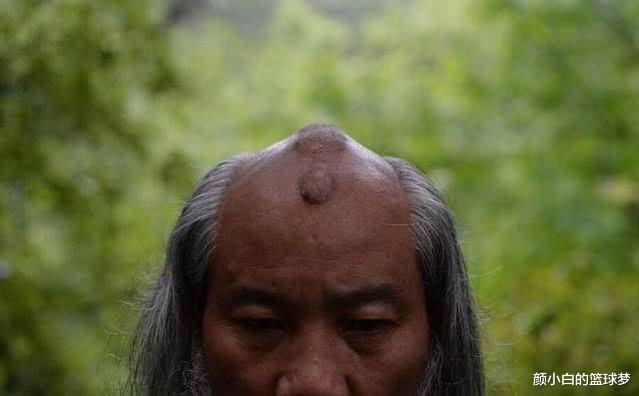 道君：谁说传武没真大师？他曾下战书挑战泰森，手劈鹅卵石，头碎厚石板