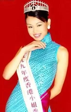 胡杏儿|“抛弃”相恋8年男友，倒贴3000万嫁人，看胡杏儿老公是谁就知道