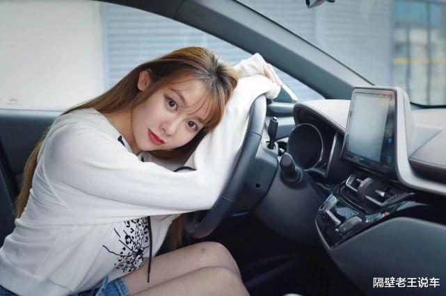 丰田|丰田“新战神”，中保研碰撞测试第一名，标配10个安全气囊，仅售12万多