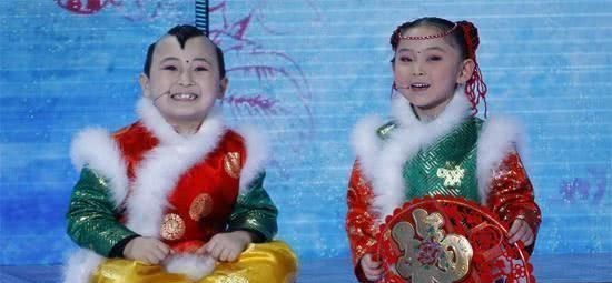 邓鸣贺|“年画娃娃”邓鸣贺去世，去世前仍被母亲“强迫”商演，终年8岁