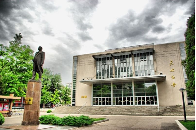 【北京交通大学】铁路专业“最牛”的3所大学，专为铁路局输送人才，工资高待遇好