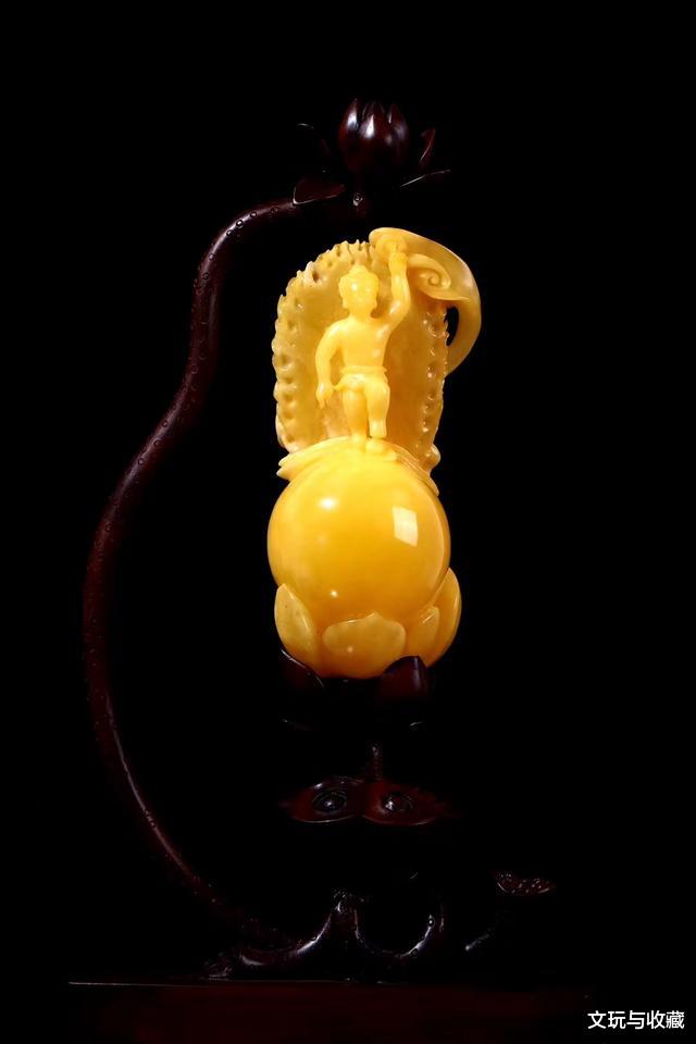 【蜜蜡】琢石成玉之蜜蜡琥珀风韵，这千万年的树脂化石，遇上雕刻师的蜕变