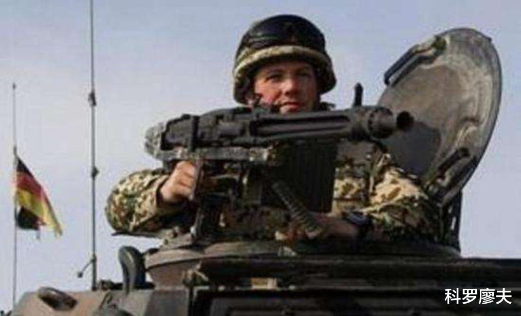 德国@翻脸了，为惩罚德国，美国威胁撤军，德：带上你们的核弹头一起滚