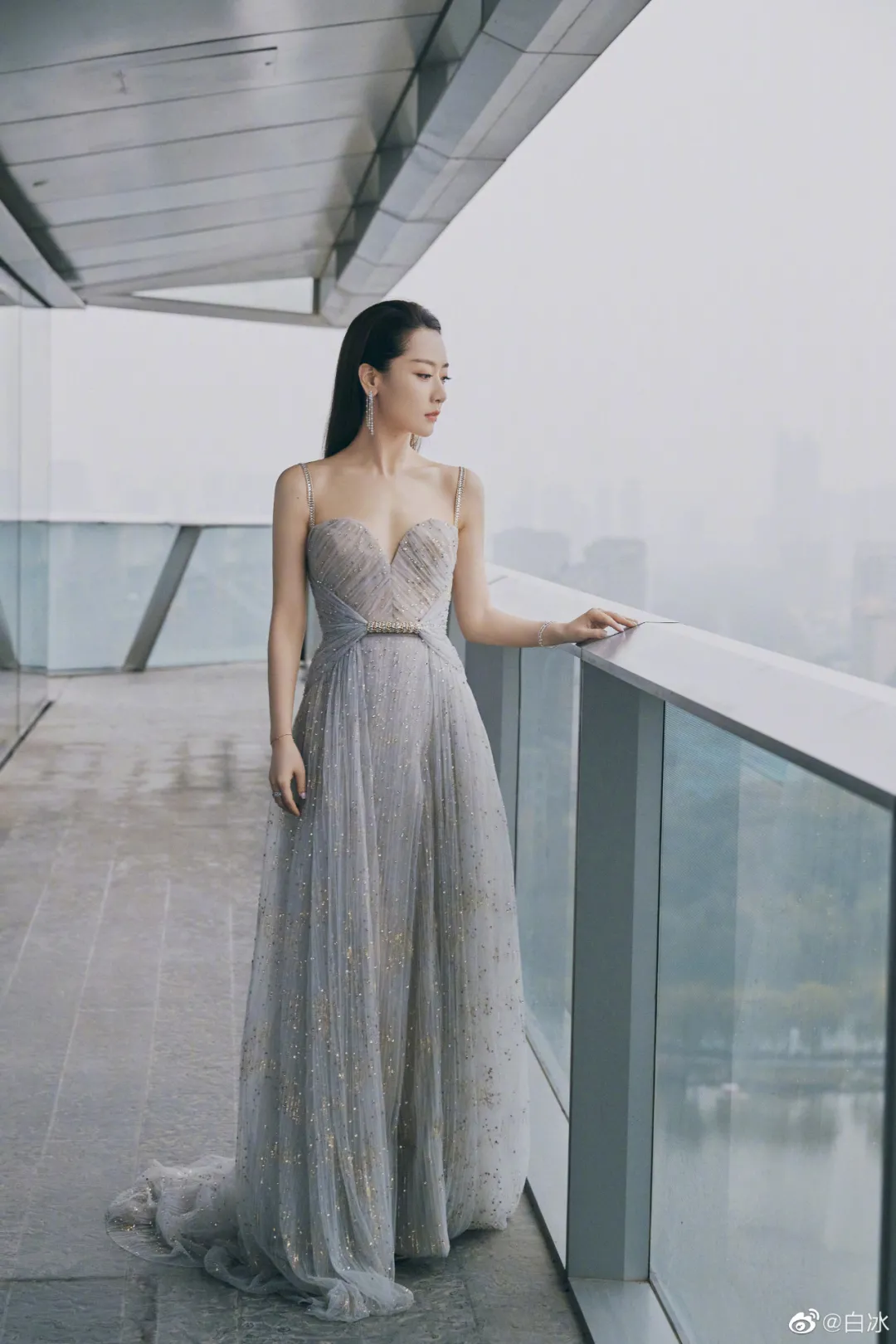 白冰|因为“偷”了一条裙子，她成了娱乐圈耻辱？