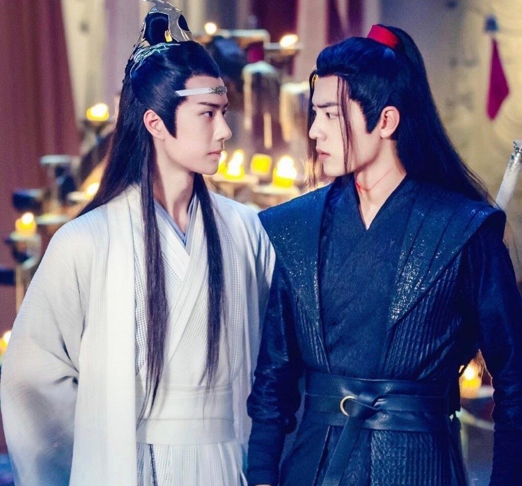 #肖战#肖战晒自拍,“博君一肖”CP粉发现又磕到糖了,真能扯