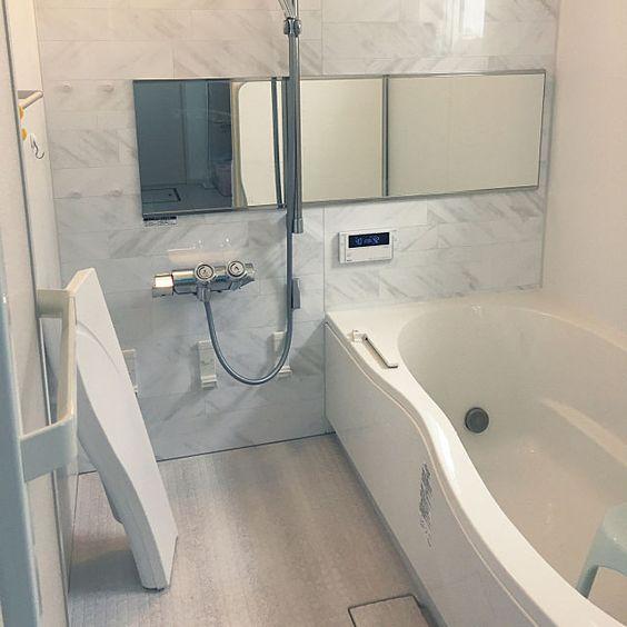 ：学学日本，卫生间不到3㎡还给浴缸延长10公分，舒舒服服坐着洗澡！