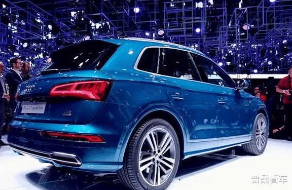 【奥迪Q5】奥迪还是成功了！搭国六引擎，2.0T榨出252马力，还看啥宝马X3
