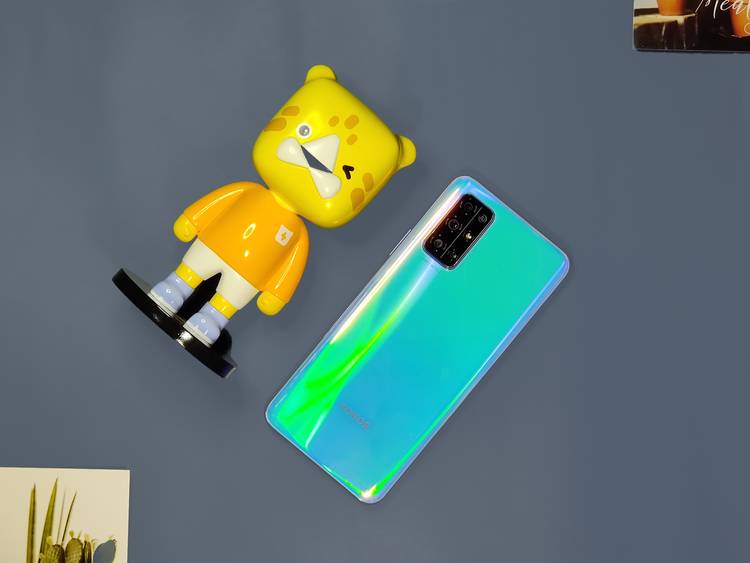 iphone12|美由“芯”生，荣耀5G的开山之作，荣耀30s上手体验