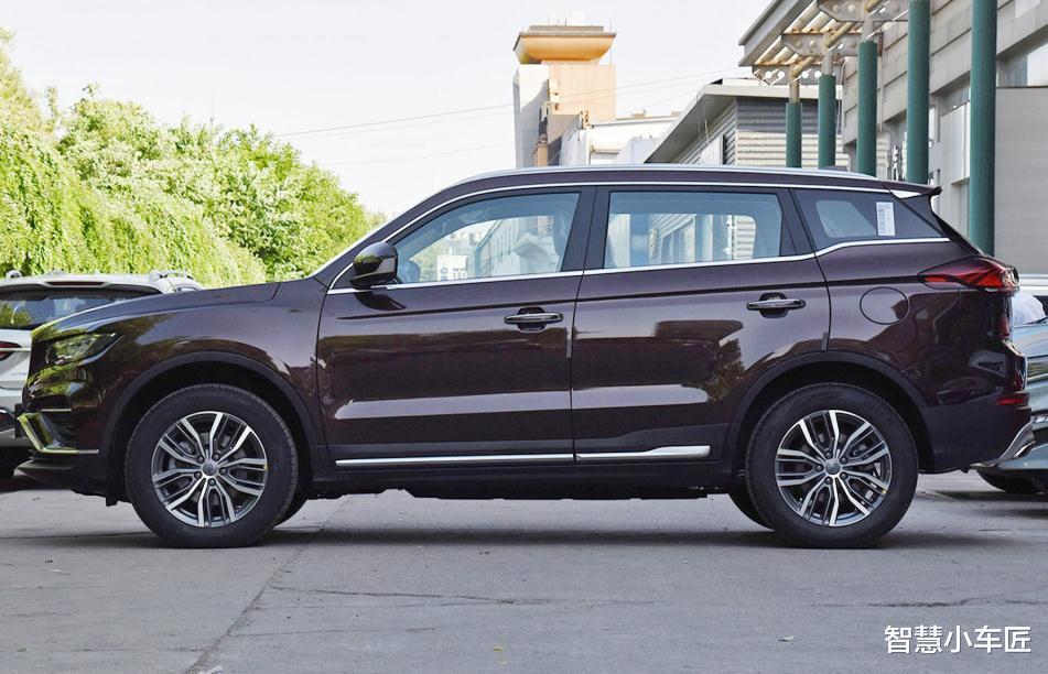 「吉利博越」手握十万不如看它，重1.7吨轴距近2米7，配2.0L自吸，8.88万起