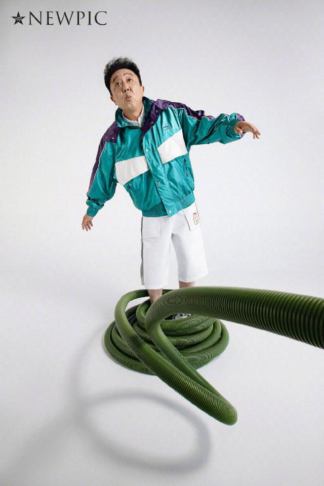 发型|51岁于谦为李宁担任模特！烫染新发型超潮流，比穿相声大褂还帅