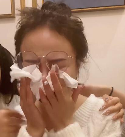 洛丽塔|知名女主播私生活混乱？疑与多名男性发生关系，本人否认求放过