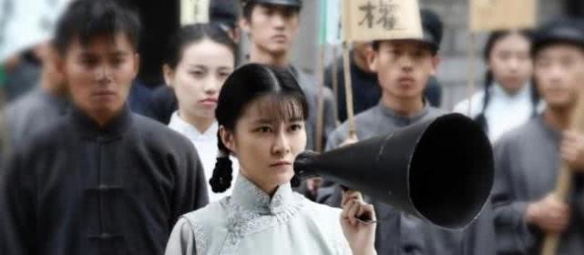 黄宏@59岁黄宏照片，隐藏了25年的女儿，原来是我们熟悉的她