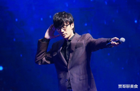 许嵩|国内唯一不混娱乐圈的男歌手，从不宣传演唱会，却场场一票难求！