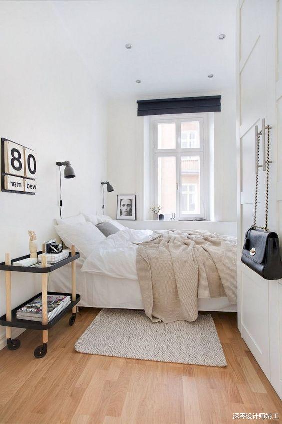 榻榻米|卧室小于5㎡，放衣柜都困难，请师傅连着打榻榻米，多个书桌都行