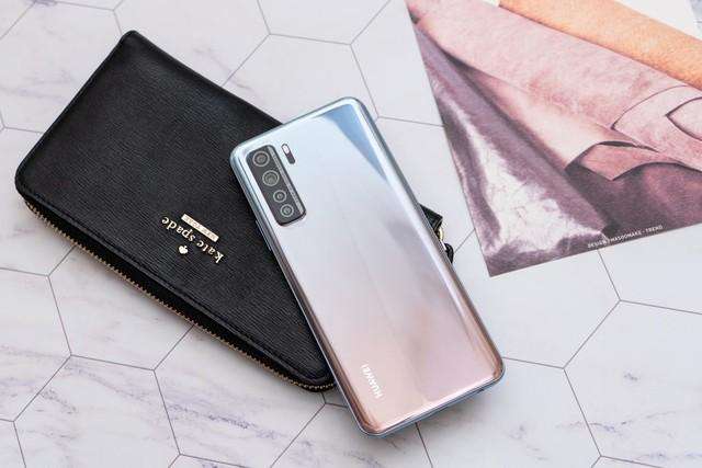 华为Nova|网传华为nova7SE改换天玑芯，nova系列“反向升级”成真？