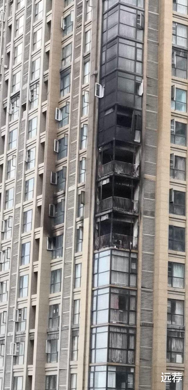 西安@男子纵火与前妻同归于尽！成都高层住宅深夜大火更多细节！