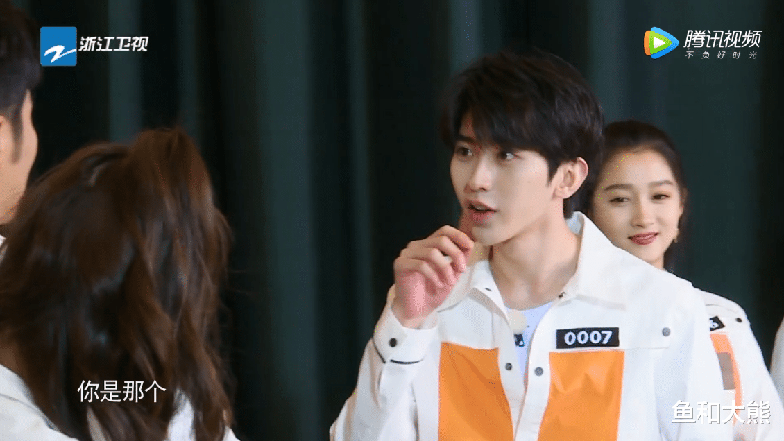 【黄晓明】黄磊曝《向往》差点停播，没平台愿意接收，黄晓明录制中途被劝退