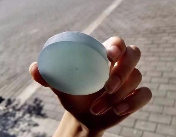 翡翠|底子发灰的石头不值钱？带你看什么是底子灰