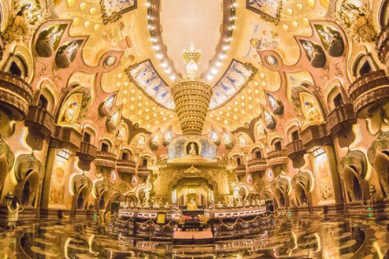 |南京一个传说寺庙火了，40亿装修，门票却低的离谱