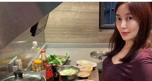 陈秀丽|陈秀丽：凭“文媚儿”一角走红，嫁皮鞋大亨退圈，今43岁仍不显老