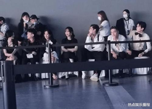女孩|过气有多悲哀?杨幂吴亦凡杨紫后台全程热聊,曾经收视女王坐了冷板凳