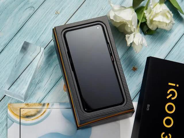 骁龙865@vivo专注性价比，骁龙865＋55W猛跌800，又一款5G真香机？