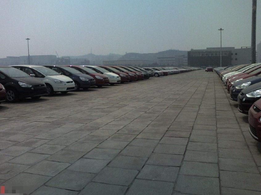 瑞虎3|瑞虎3库存成山，4.99万一台清仓处理，为啥还是没人买？