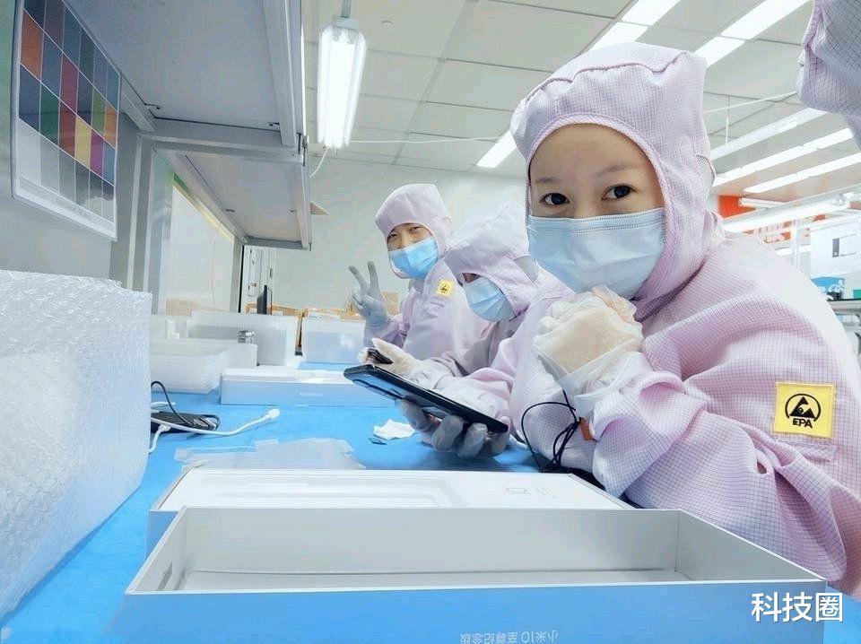 小米科技|被雷军骗了？新买的小米10 Ultra中有自拍，不是无人工厂吗？