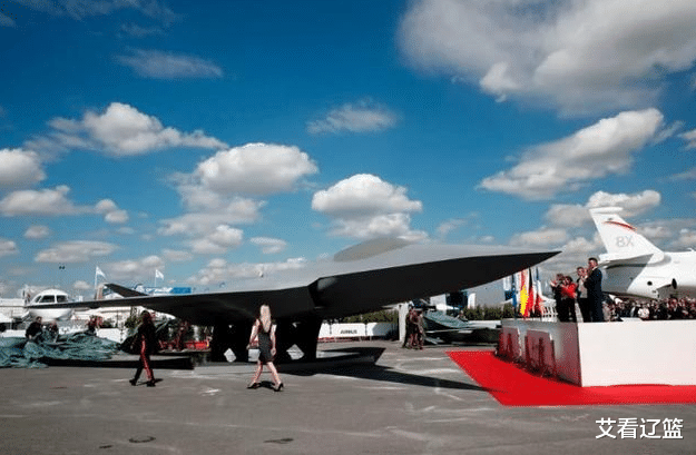 「六代机」世界首款“六代机”曝光，发动机性能领先世界，美俄都被甩在身后