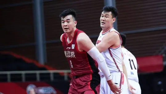 王骁辉|6场3伤人！第一垃圾滚出CBA吧！3千万合同直接打水漂